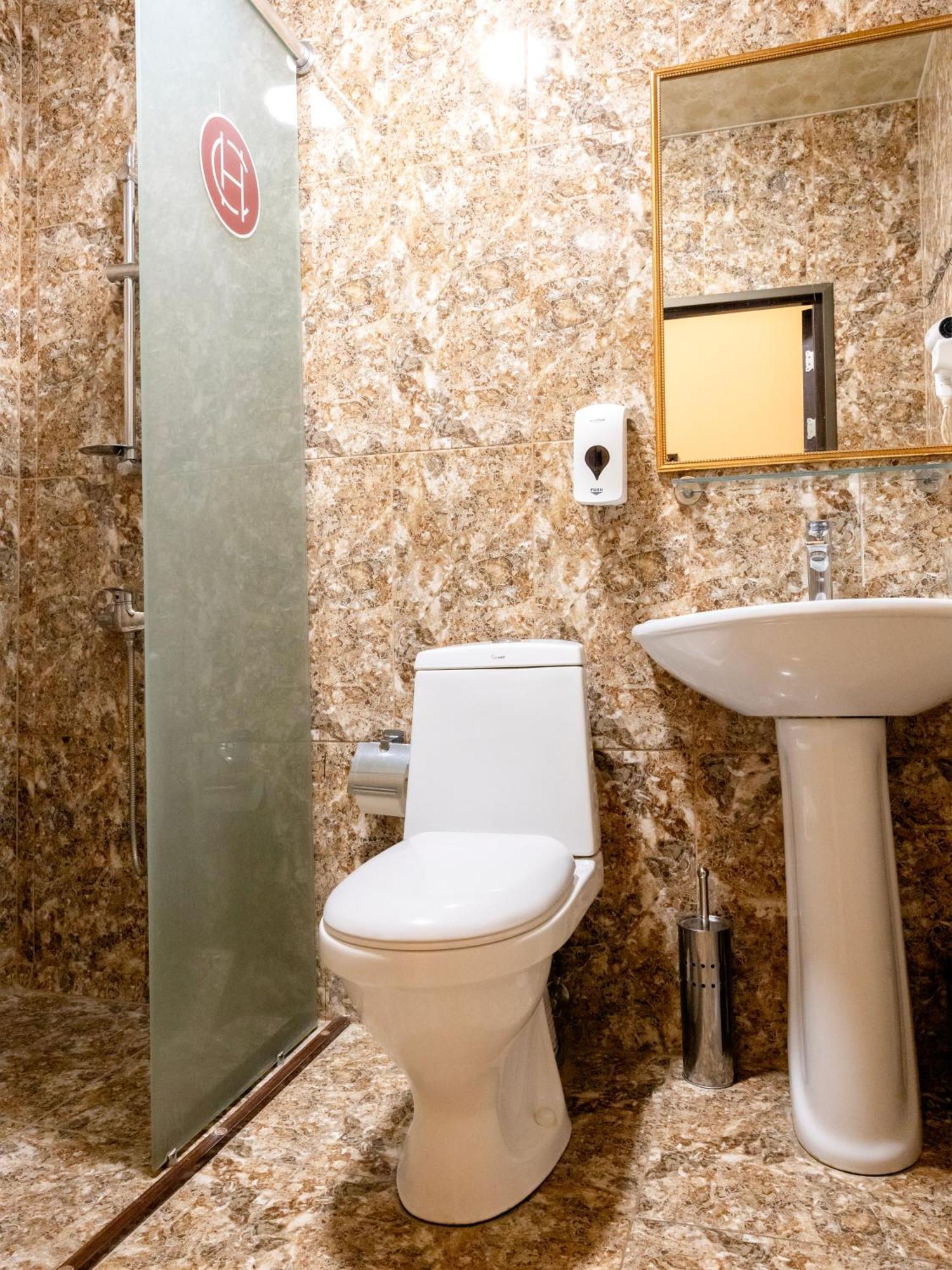 Comfort Hotel Jerevan Eksteriør billede
